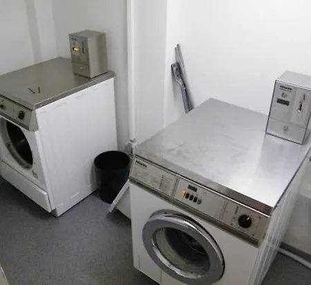 7 Fuer Bis Zu Vier Personen Apartment